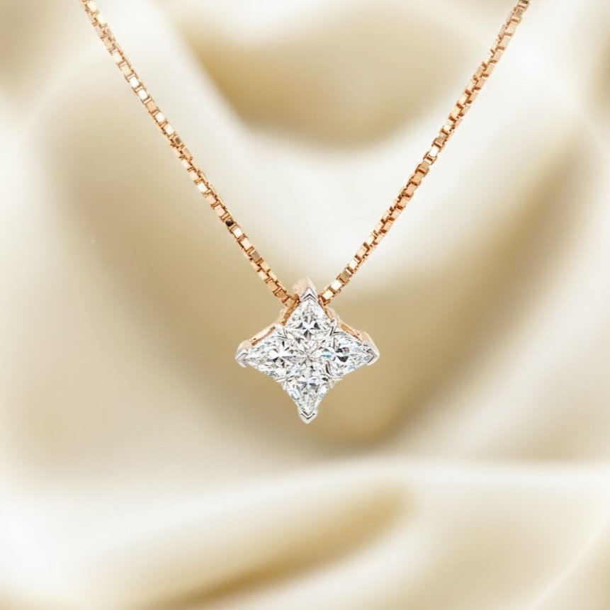 Royale Diamonds – Starlight Quatre Princess-Illusion Natural Diamond Pendant Necklace in 18K Rose Gold (0.45 ct)
