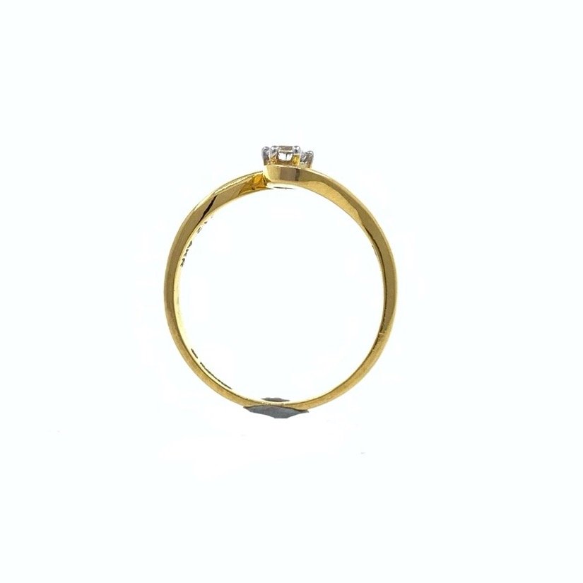 Single Diamond Ladies ring in 18k Yellow Gold - 1.840 Grams - VVS EF 12 cents - 0LR75
