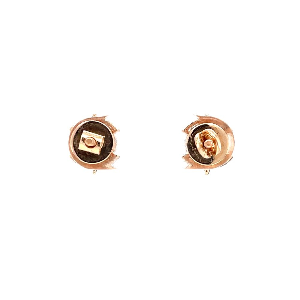 Seven diamond star stud with pizza shape design in rose gold
