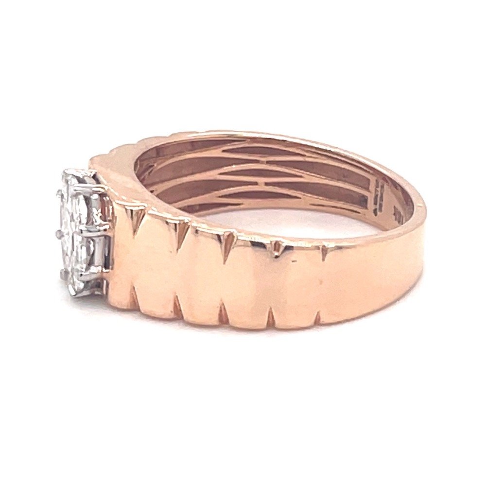 Eva cut Round diamond classic engagement ring with solitaire look