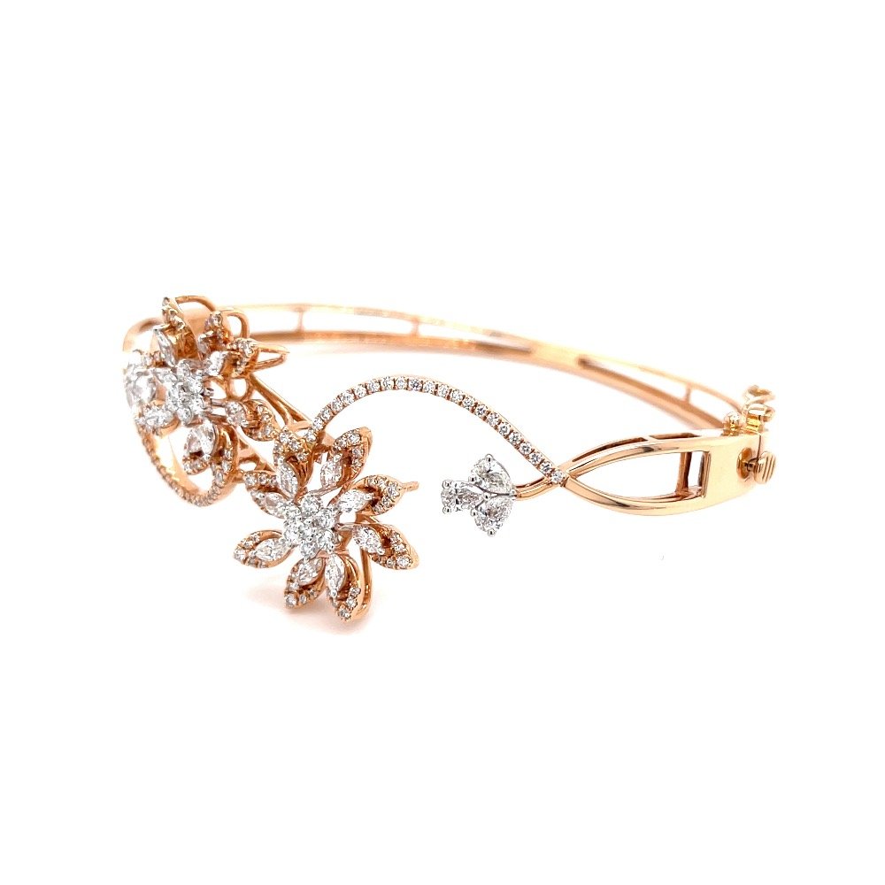 Pulchra Two Flower Bracelet in Rose Gold With Delicate Stems