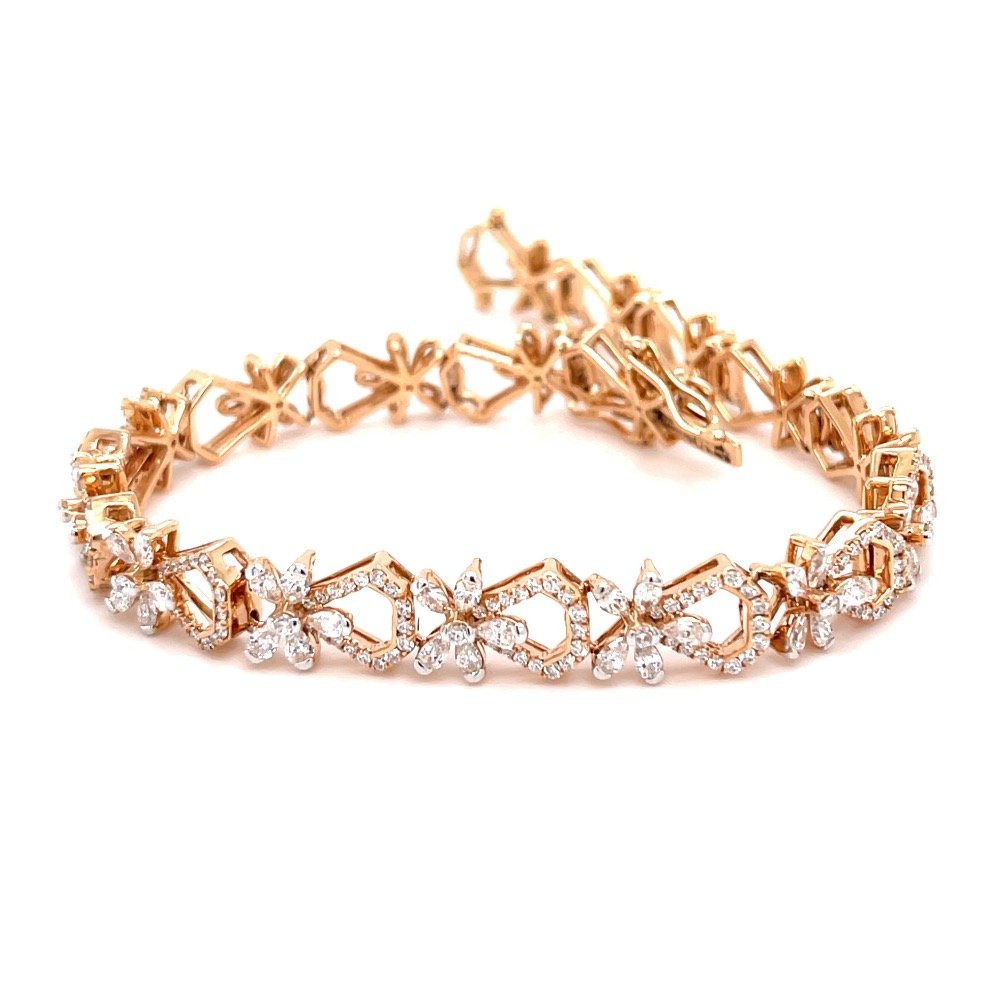 Hermoso Flexible Tennis Bracelet in Diamonds for Evening Wear