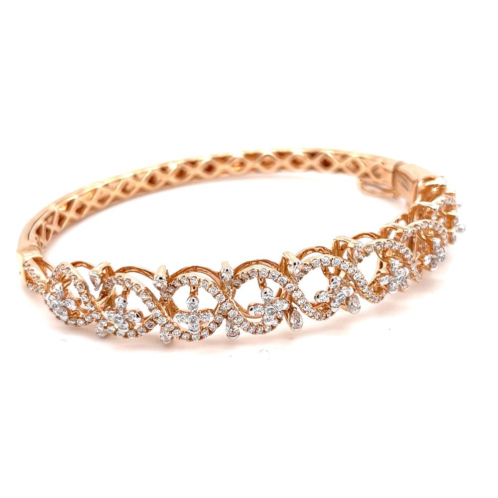 Maravillosa Diamond Bracelet with beautifully designed Curves