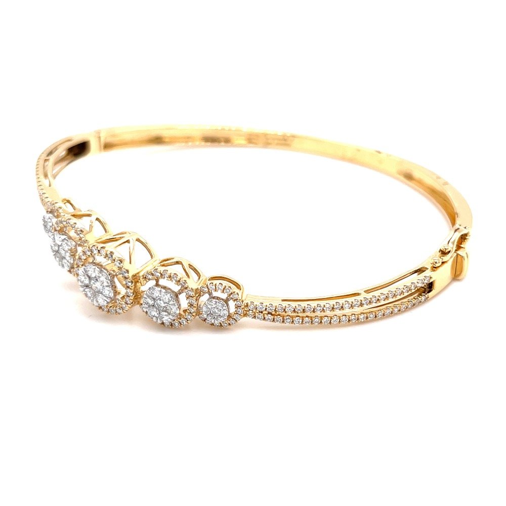 Schön Diamond Bracelet with 5 Circular Motif