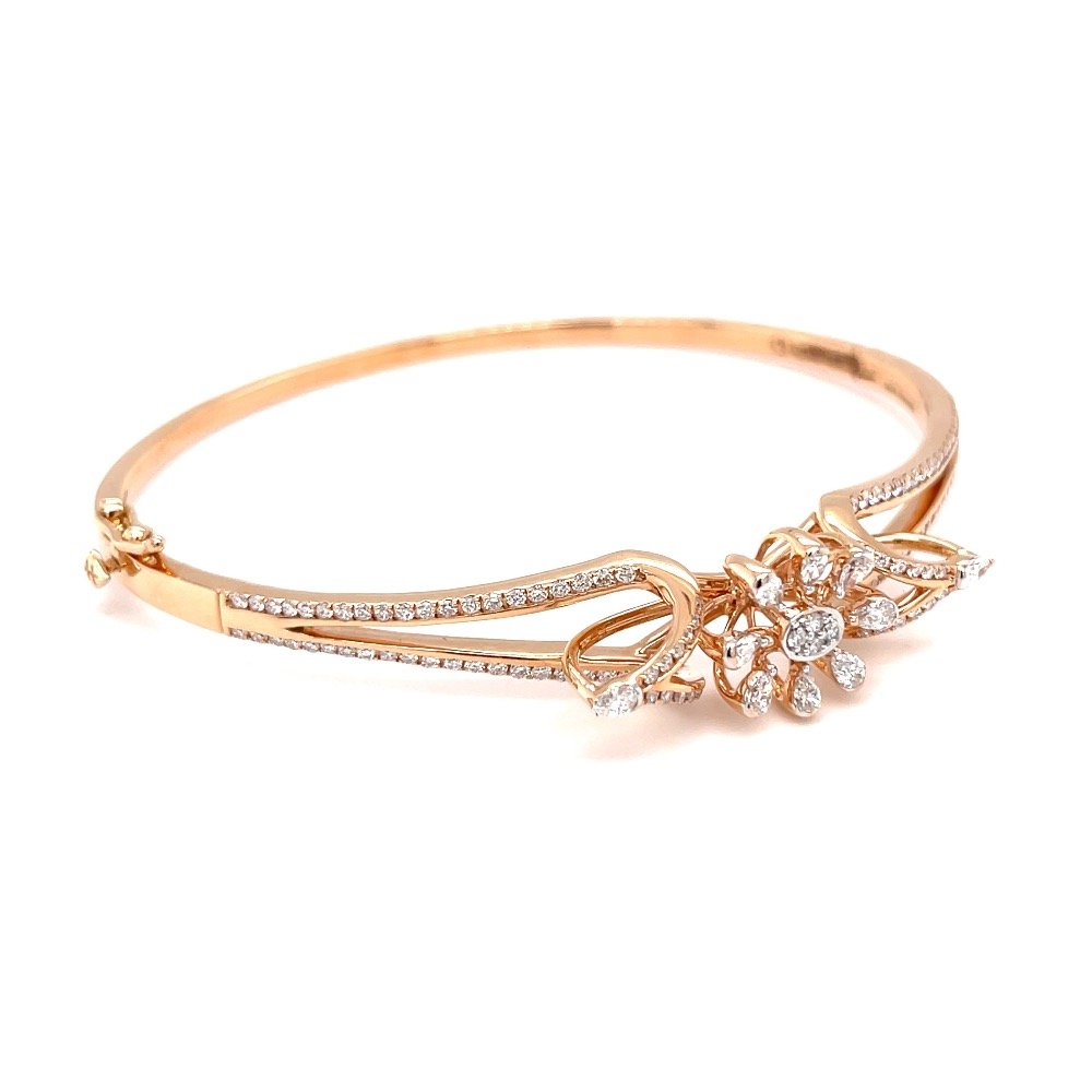 Sorprendente diamond bracelet with flower motif in rose gold