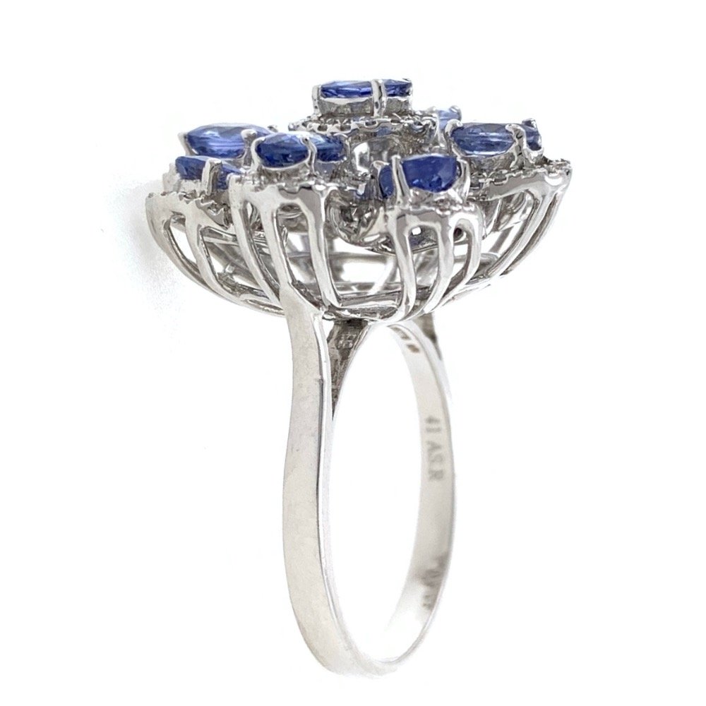 18kt / 750 white gold floral cocktail diamond ladies ring 8lr238