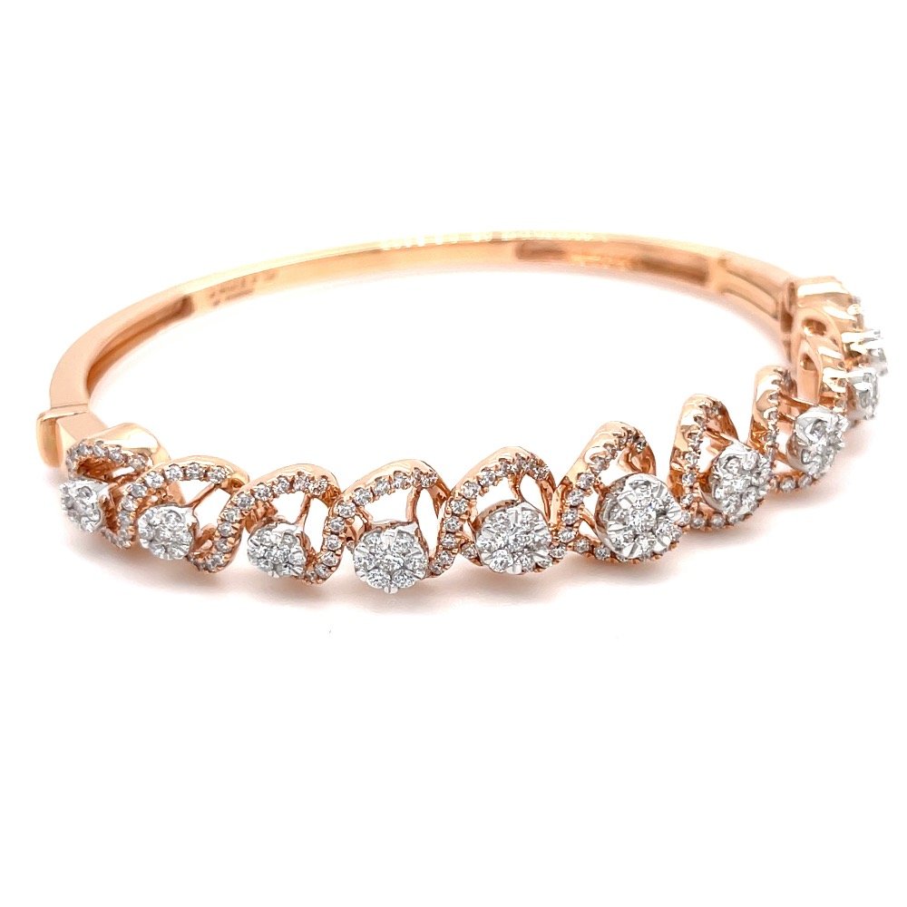 Atemberaubend Diamond Bracelet in a Swirling Design