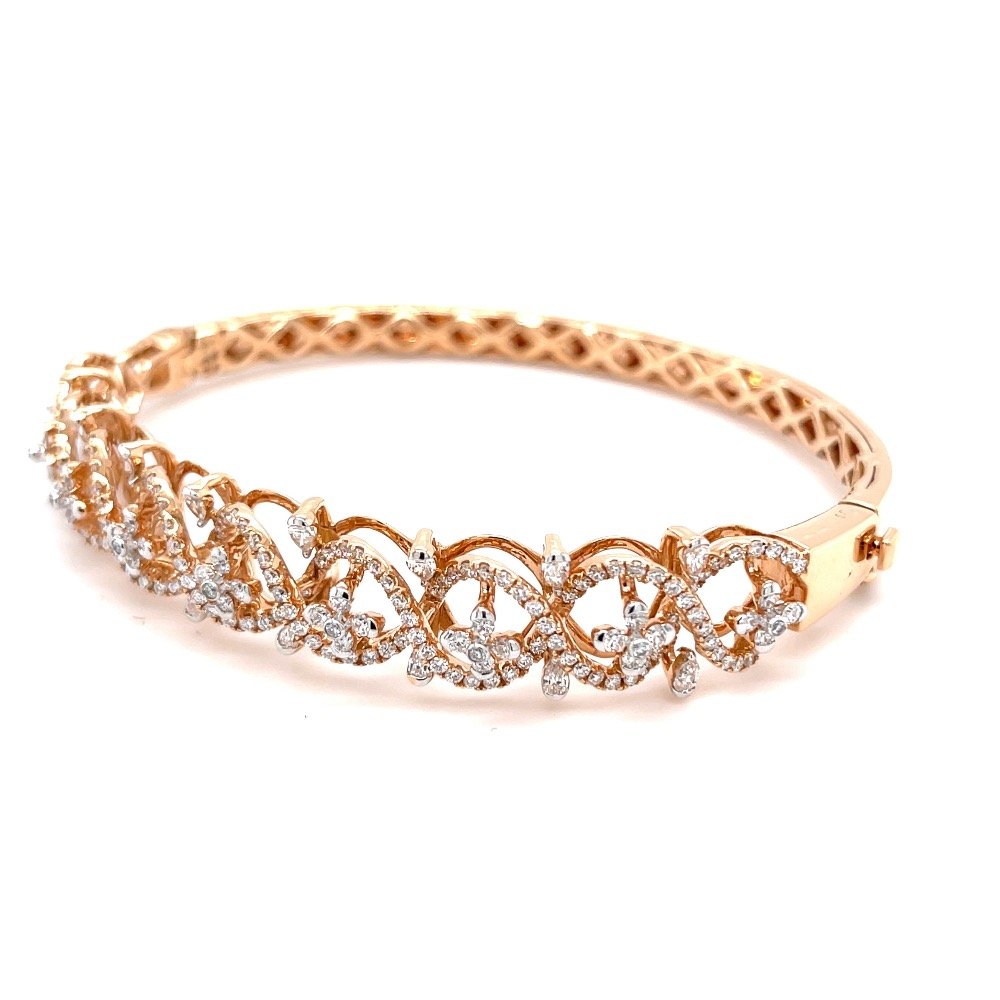 Maravillosa Diamond Bracelet with beautifully designed Curves