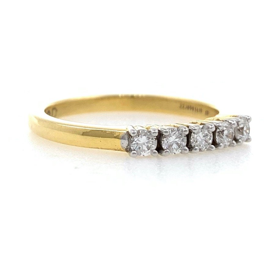 18kt / 750 yellow gold classic line diamond ring for girls 9lr86